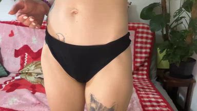 Belly button and closeup soles