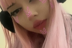 <3
