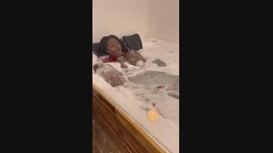 masturbandome ene l jacuzi