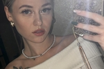 <33