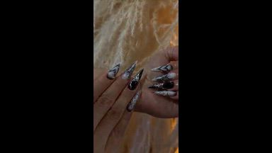💅🏻