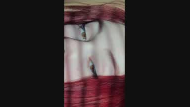 short eye contact^^