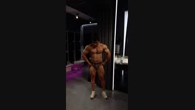 Posing ,3 days out until competition Olympia Amate