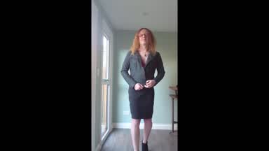 sarahtrans444 โ Strip Tease