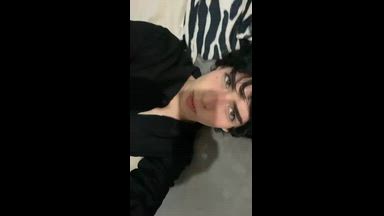 Do u like my pretty eyes?