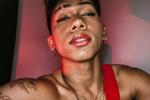 Red looks so hot on me - Jay