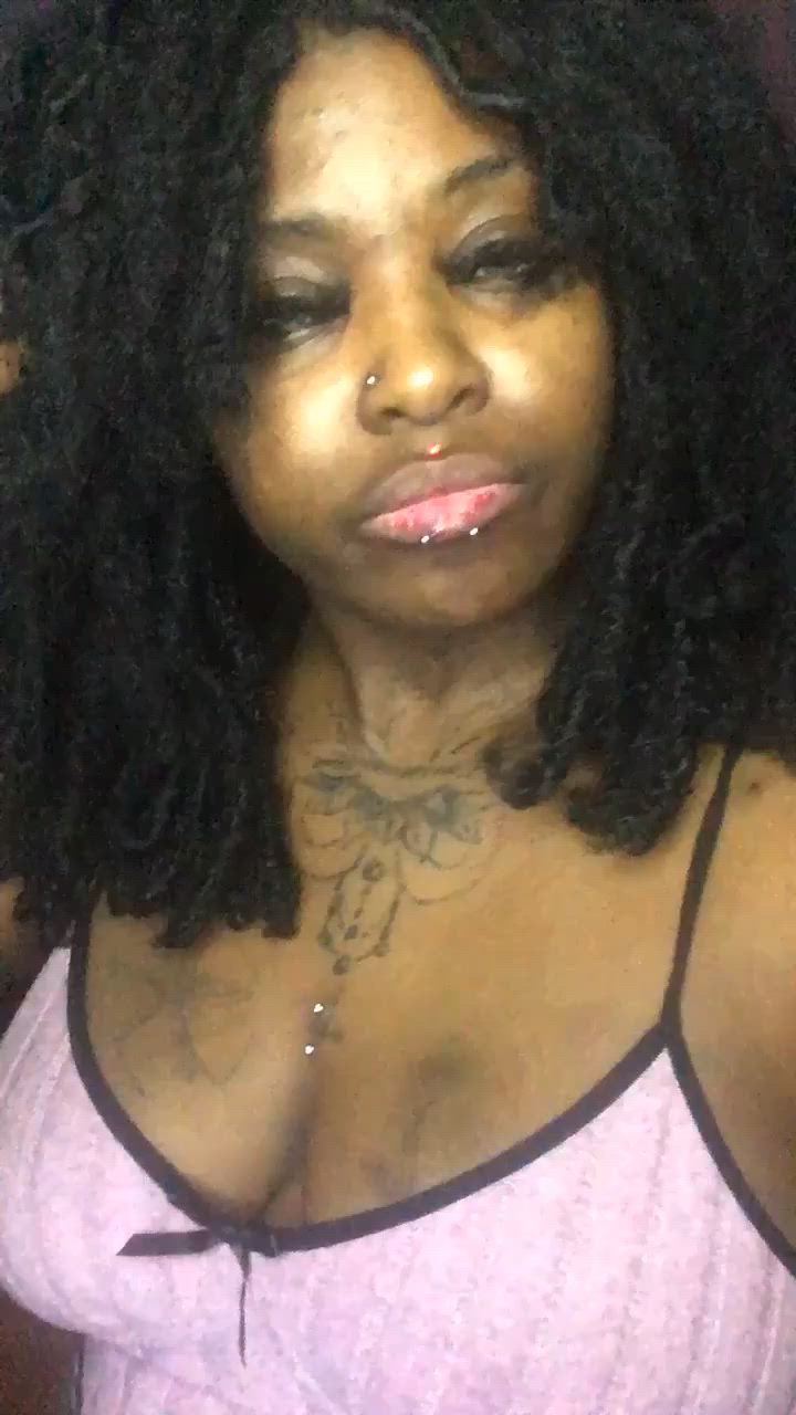 hey babe . watch me live 🙈🙉🚫