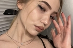 <3