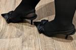Tastyqueen in Blackheels and black Slacks