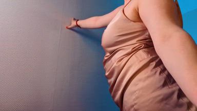 Erotic dance (feel my body, honey)
