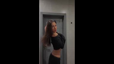 chaoswaves live Chaturbate webcam gallery thumbnail