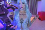 <33