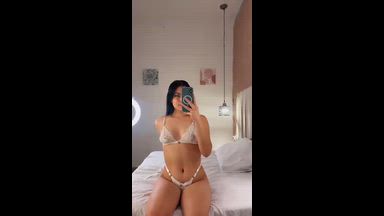 White Avy