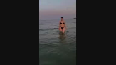 I love the sea and you