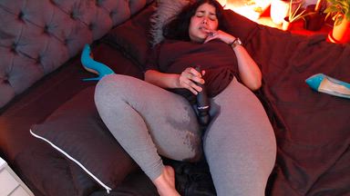 SQUIRT LEGGINGS A LOT