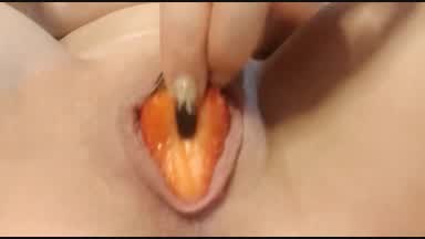 strawberry in the pussy 🍓