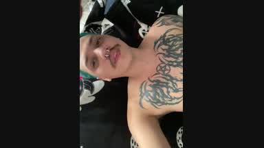 A STRAIGHT GUY CUMS ON MY MOUTH
