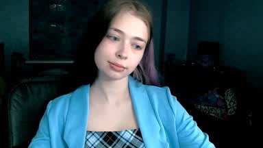 Me :>