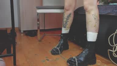 Dirty boots and chain