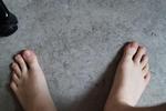 Feet top