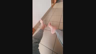 feet