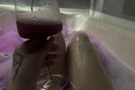 сarolina✨ — Relaxing naked in the bath with a glass =)