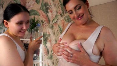 tease you with our wet body)