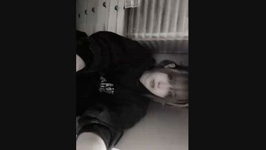 here im cute!