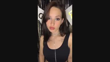 <3