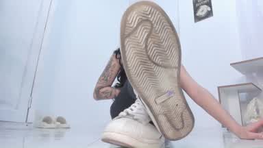 cockroaches crush