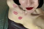 kiss to much
