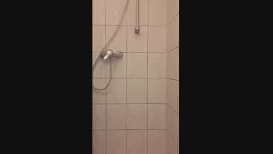 toohugeandstonedxoxo — shower normal