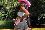 I am your ebony cowgirl🤠🤎💄