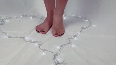 I want to masturbate you with my feet