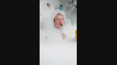 💦