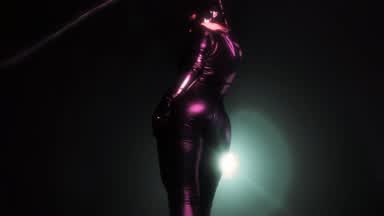 Catwoman unleashed - She doesnt chase — she choose