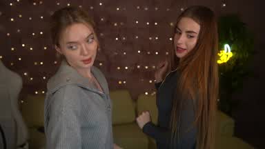 Elice Cassy striptease, masturbating pussy with lu