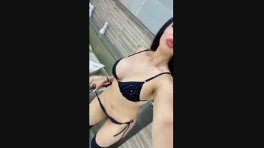 LATINA GIRL
