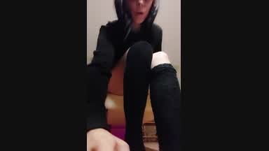 video sensuelle ... en pull sans culotte