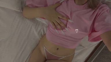 I'M ON THE BED