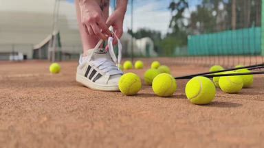 A hot female tennis player in 35-degree heat.