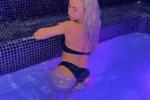 Hot photos in the sauna😍💦💦💦