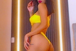 SEXY GIRL LATINA SMALL ASS