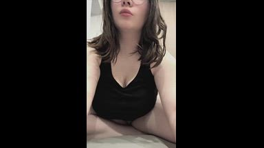 sexy handjob pussy with face so cute