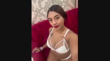 💋