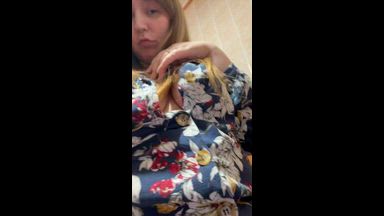 No bra dance)