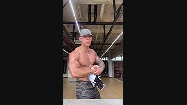 Juan_Fit2024 at Chaturbate: Juan_fit2024's room