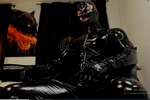 My body gets hot with the latex tight to my muscle
