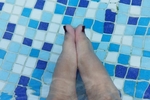 Feet pool