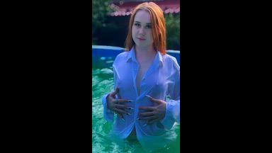 beauty in the pool #wet#pool#redhead